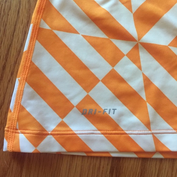 NIKE Pro Dri-Fit Athletic Tank Top - Picture 4 of 6